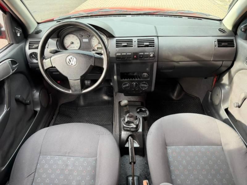 VOLKSWAGEN - GOL - 2002/2003 - Vermelha - R$ 19.900,00