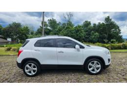 CHEVROLET - TRACKER - 2015/2015 - Branca - R$ 75.900,00