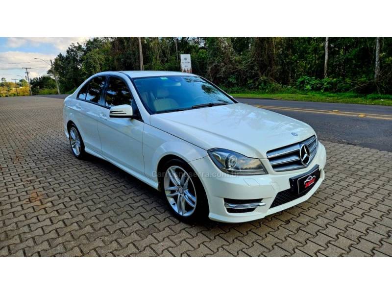 MERCEDES-BENZ - C 180 - 2014/2014 - Branca - R$ 80.000,00