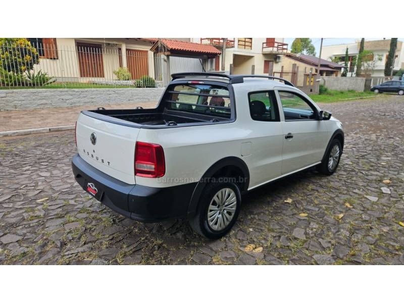 VOLKSWAGEN - SAVEIRO - 2023/2023 - Branca - R$ 76.900,00