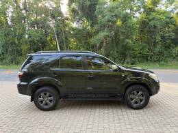 TOYOTA - HILUX SW4 - 2010/2010 - Preta - R$ 116.900,00