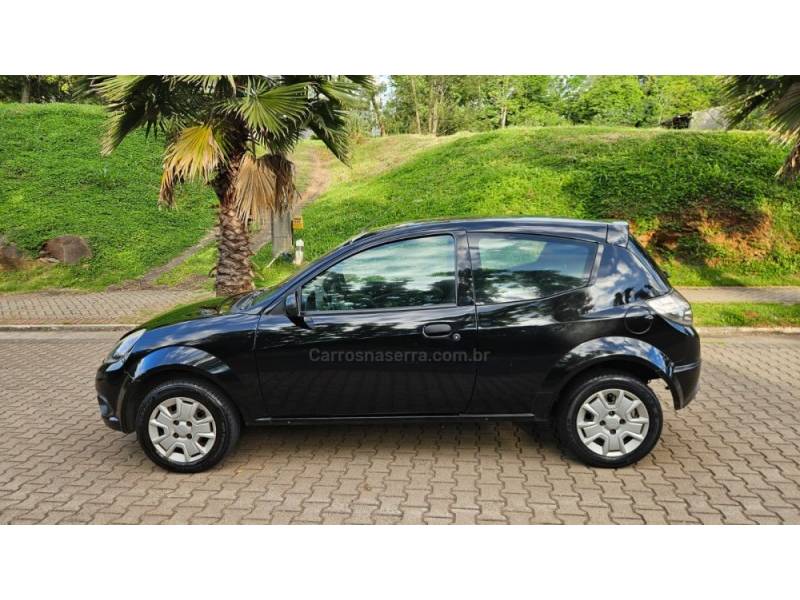 FORD - KA - 2012/2013 - Preta - R$ 24.500,00