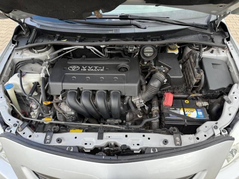 TOYOTA - COROLLA - 2009/2010 - Prata - R$ 55.900,00