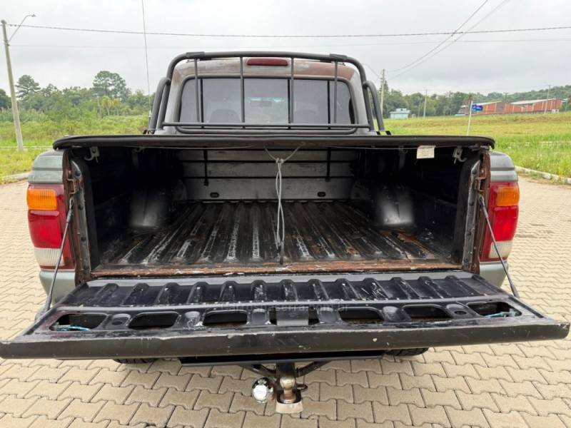 FORD - RANGER - 1998/1998 - Cinza - R$ 27.900,00