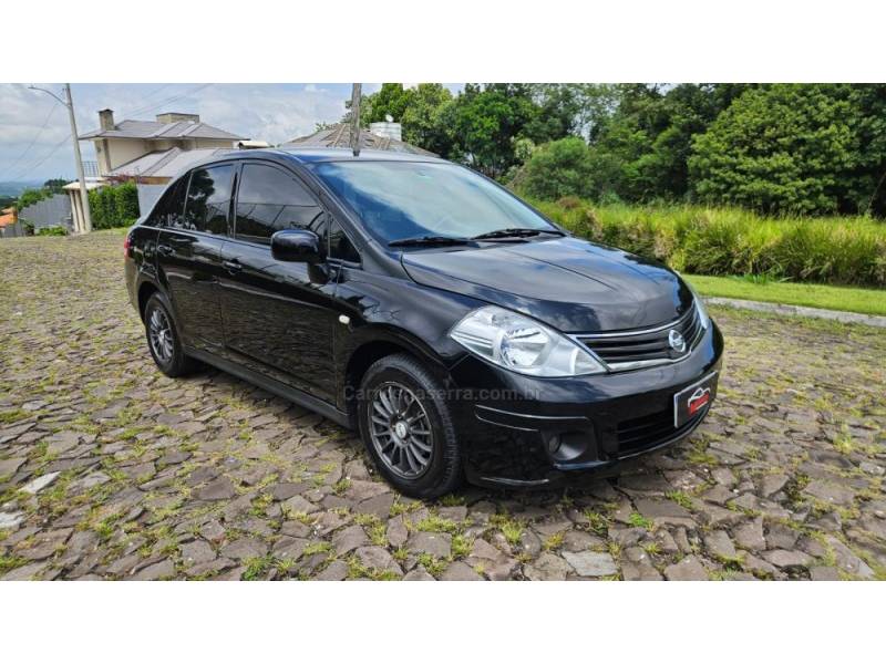 NISSAN - TIIDA - 2011/2012 - Preta - R$ 31.900,00