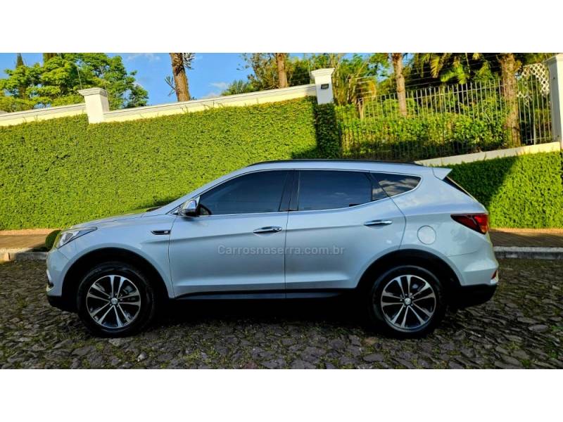 HYUNDAI - GRAND SANTA FÉ - 2018/2019 - Prata - R$ 137.900,00