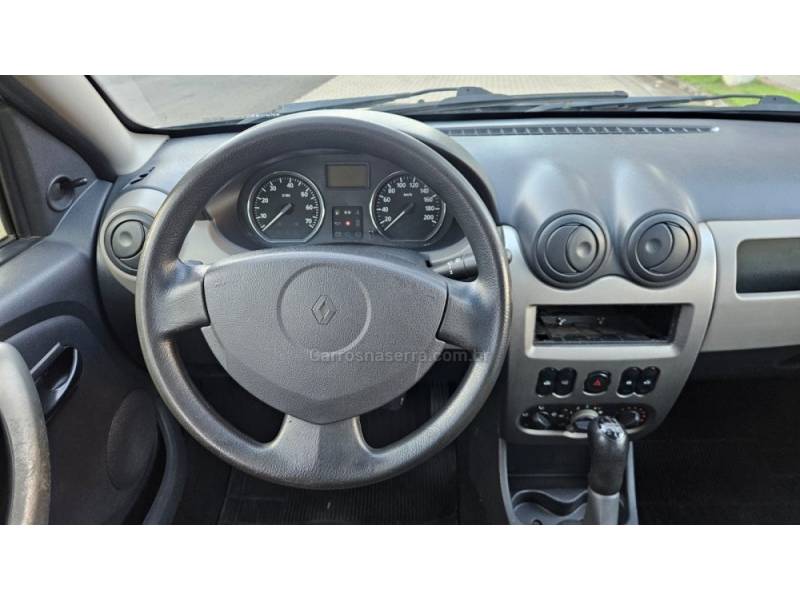 RENAULT - SANDERO - 2010/2010 - Verde - R$ 22.900,00