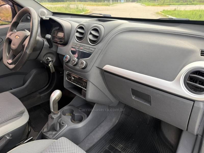 CHEVROLET - MONTANA - 2013/2014 - Branca - R$ 45.000,00