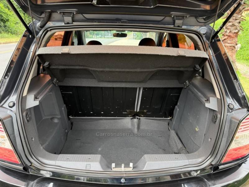 CHEVROLET - AGILE - 2010/2011 - Preta - R$ 32.900,00