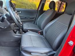 VOLKSWAGEN - FOX - 2017/2017 - Vermelha - R$ 53.900,00