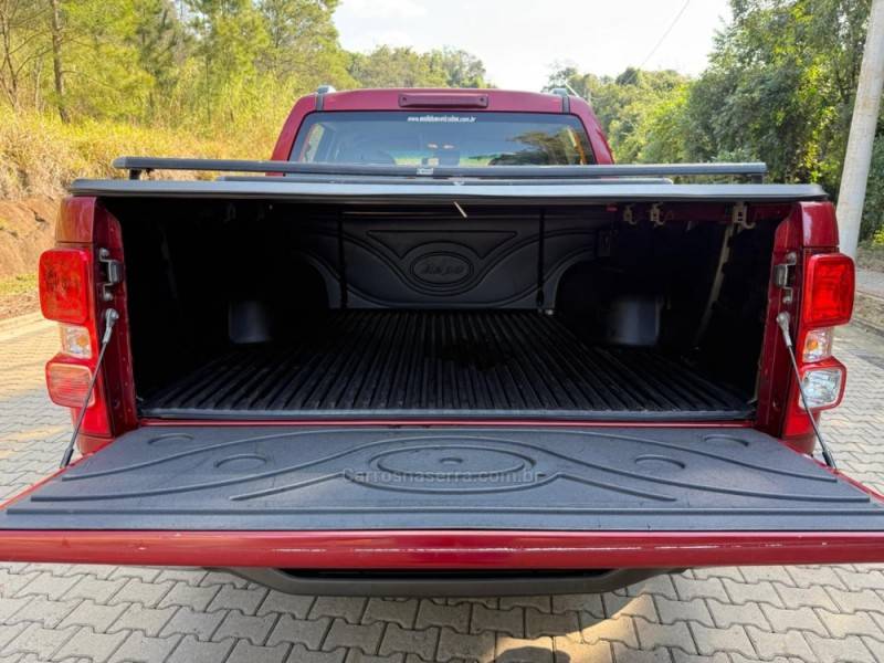 CHEVROLET - S10 - 2018/2019 - Vermelha - R$ 149.900,00