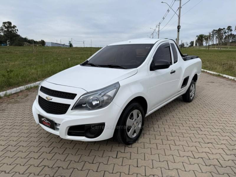 CHEVROLET - MONTANA - 2013/2014 - Branca - R$ 45.000,00