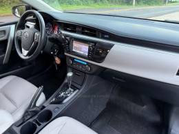 TOYOTA - COROLLA - 2016/2017 - Prata - R$ 96.900,00