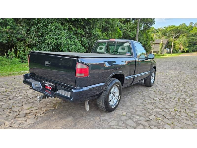 CHEVROLET - S10 - 1998/1999 - Azul - R$ 29.900,00