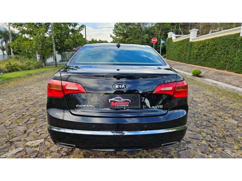 KIA MOTORS - CADENZA - 2011/2012 - Preta - R$ 54.900,00