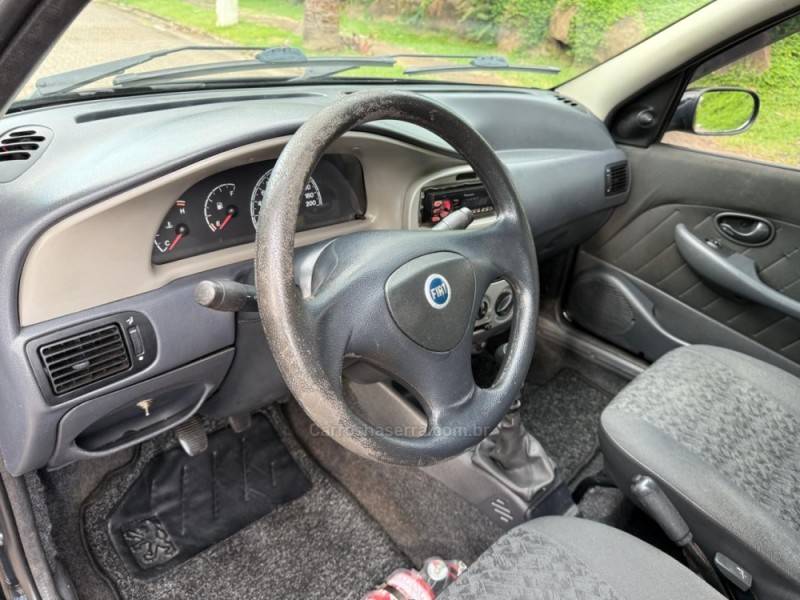 FIAT - SIENA - 2007/2008 - Preta - R$ 249.000,00