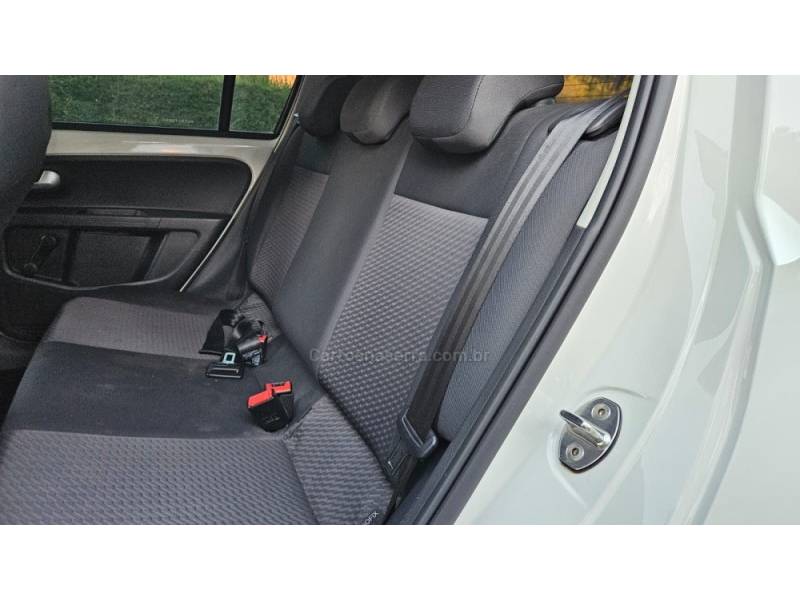 VOLKSWAGEN - UP - 2019/2020 - Branca - R$ 65.900,00