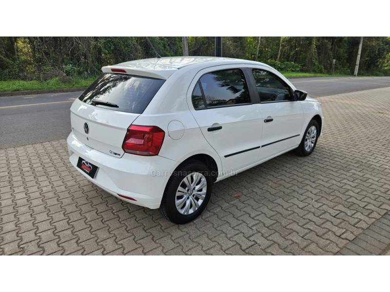 VOLKSWAGEN - GOL - 2016/2017 - Branca - R$ 47.000,00