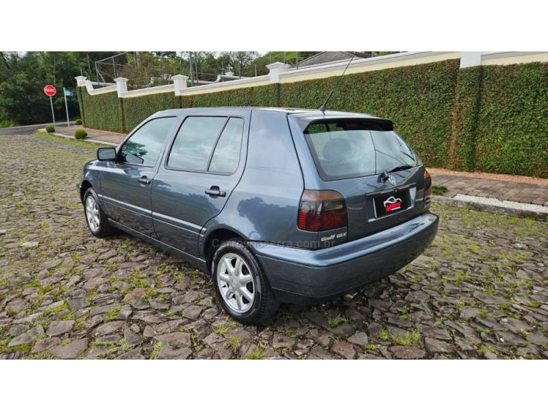 VOLKSWAGEN - GOLF - 1998/1998 - Cinza - R$ 27.500,00