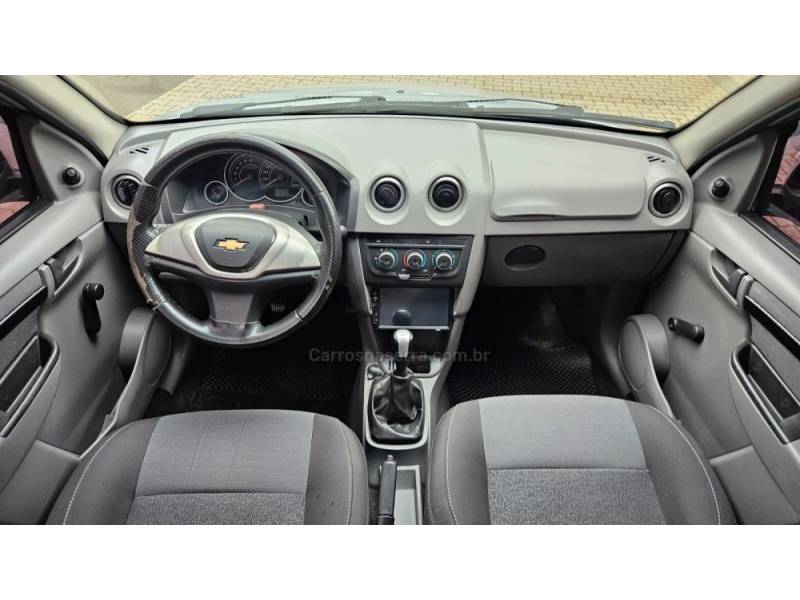 CHEVROLET - PRISMA - 2011/2012 - Prata - R$ 26.900,00