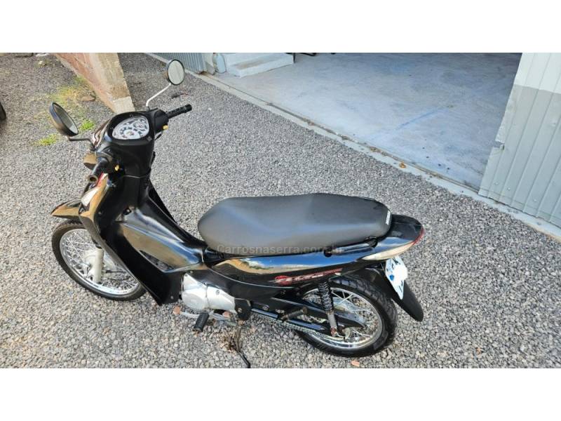 HONDA - BIZ 125 - 2010/2010 - Preta - R$ 8.300,00