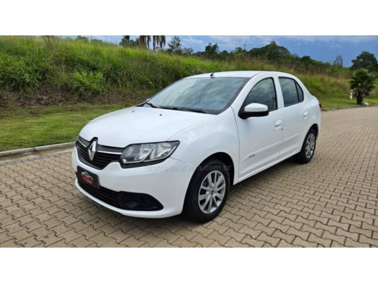 RENAULT - LOGAN - 2017/2018 - Branca - R$ 44.900,00