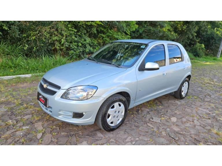 CHEVROLET - CELTA - 2011/2012 - Prata - R$ 32.900,00