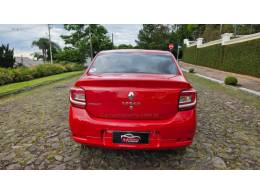 RENAULT - LOGAN - 2014/2015 - Vermelha - R$ 36.900,00