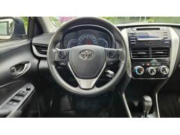 TOYOTA - YARIS - 2019/2019 - Prata - R$ 76.900,00