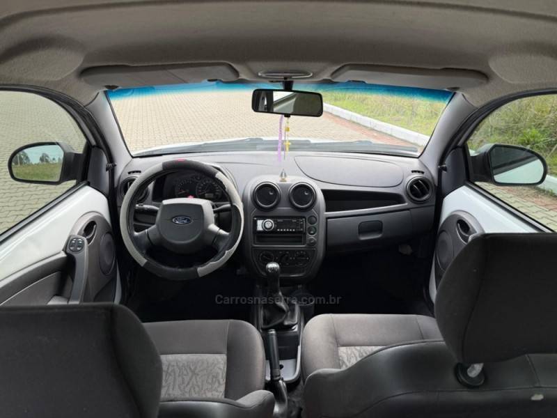 FORD - KA - 2009/2010 - Branca - R$ 20.900,00