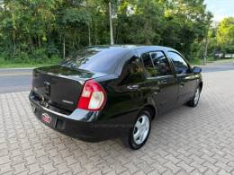 RENAULT - CLIO - 2007/2008 - Preta - R$ 21.900,00