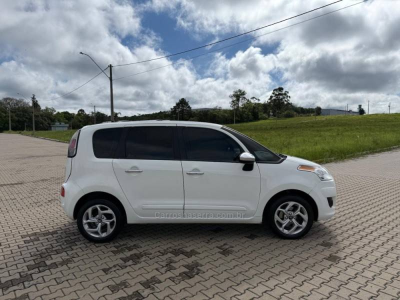 CITROËN - C3 PICASSO - 2014/2015 - Branca - R$ 40.900,00