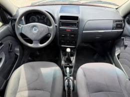 FIAT - PALIO - 2004/2005 - Vermelha - R$ 17.900,00