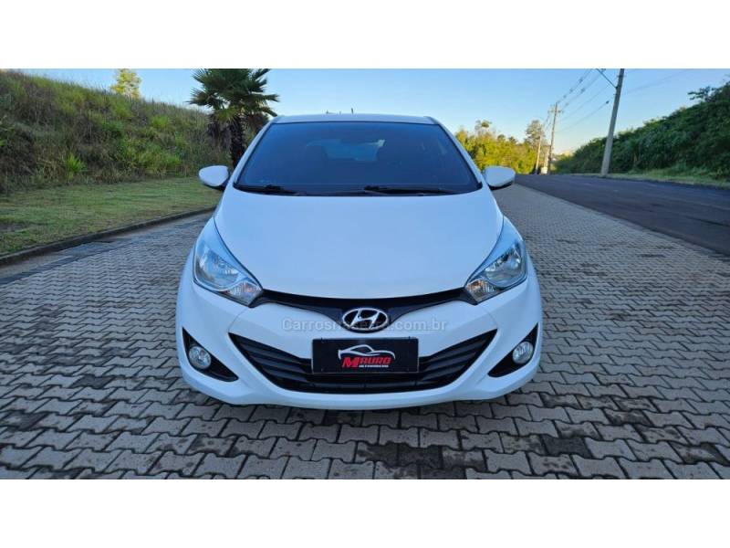 HYUNDAI - HB20 - 2013/2014 - Branca - R$ 55.900,00
