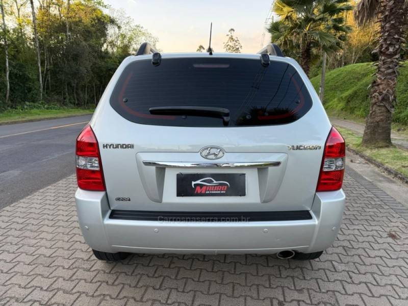 HYUNDAI - TUCSON - 2011/2012 - Prata - R$ 44.900,00