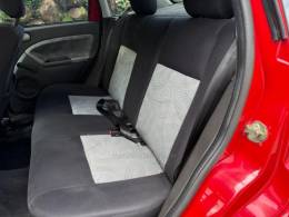 FORD - FIESTA - 2009/2009 - Vermelha - R$ 27.900,00