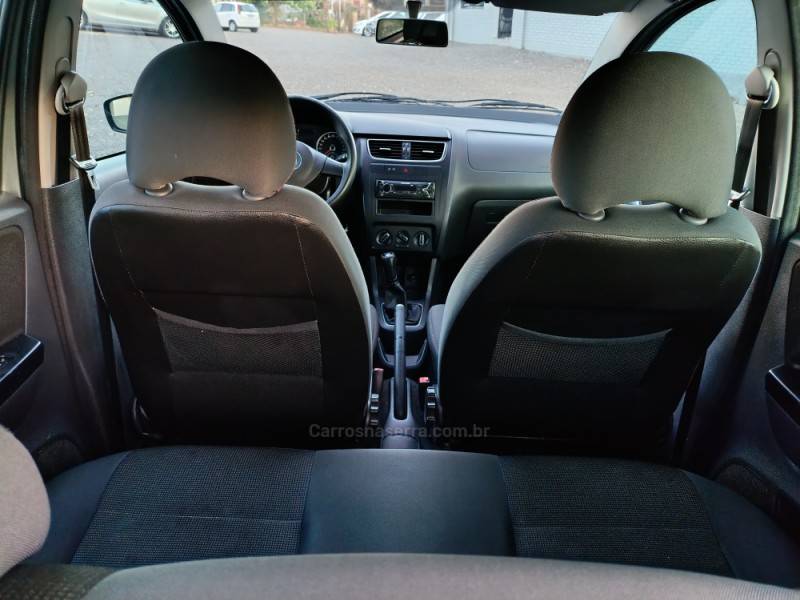 VOLKSWAGEN - FOX - 2010/2011 - Cinza - R$ 37.900,00