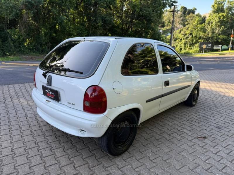 CHEVROLET - CORSA - 1996/1996 - Branca - R$ 13.900,00