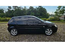 VOLKSWAGEN - POLO - 2006/2007 - Preta - R$ 34.900,00