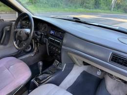 VOLKSWAGEN - SANTANA - 1995/1995 - Branca - R$ 8.900,00