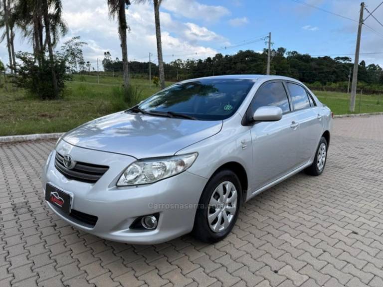 TOYOTA - COROLLA - 2009/2010 - Prata - R$ 55.900,00