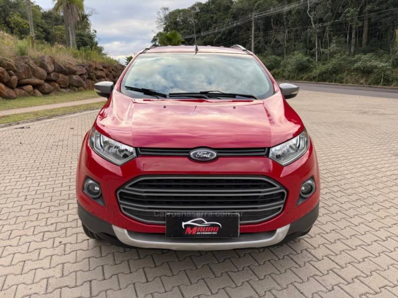 FORD - ECOSPORT - 2016/2017 - Vermelha - R$ 63.900,00