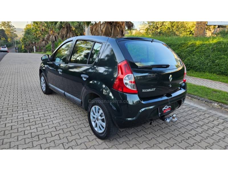 RENAULT - SANDERO - 2010/2010 - Verde - R$ 22.900,00