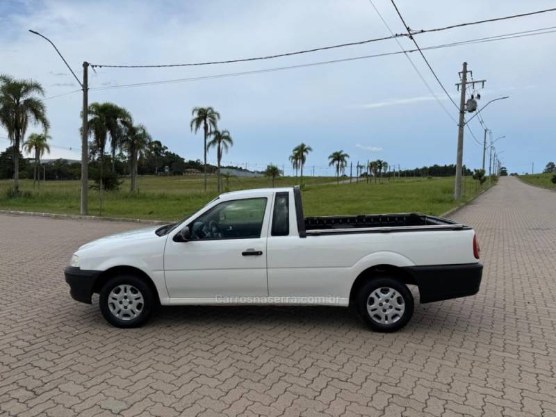 VOLKSWAGEN - SAVEIRO - 2005/2005 - Branca - R$ 27.900,00