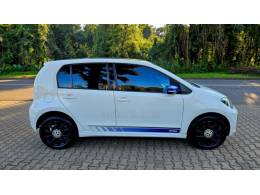 VOLKSWAGEN - UP - 2016/2017 - Branca - R$ 54.500,00