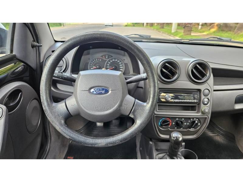 FORD - KA - 2012/2013 - Preta - R$ 24.500,00