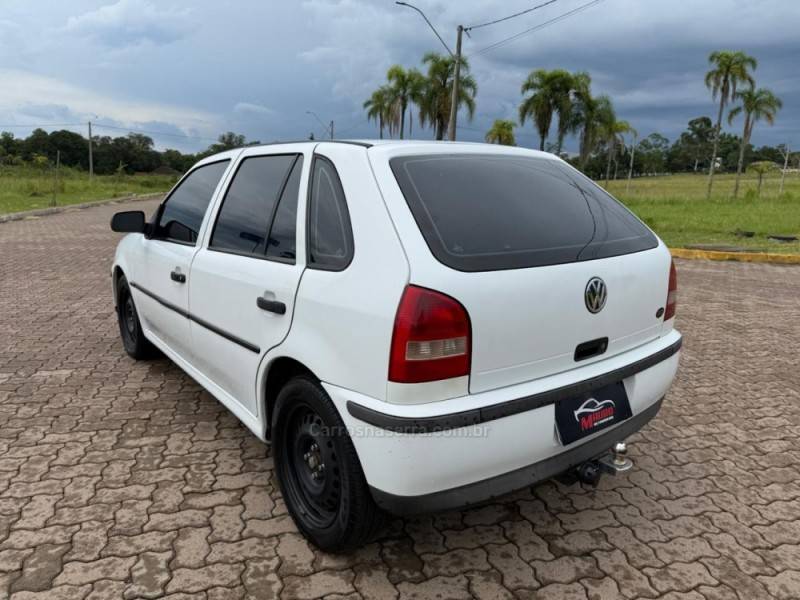 VOLKSWAGEN - GOL - 2001/2001 - Branca - R$ 22.900,00