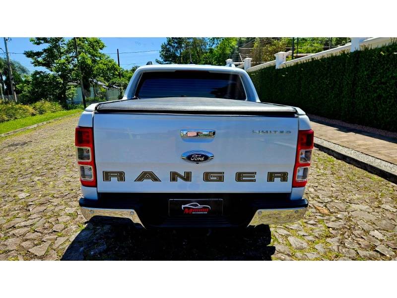 FORD - RANGER - 2020/2021 - Branca - R$ 189.900,00