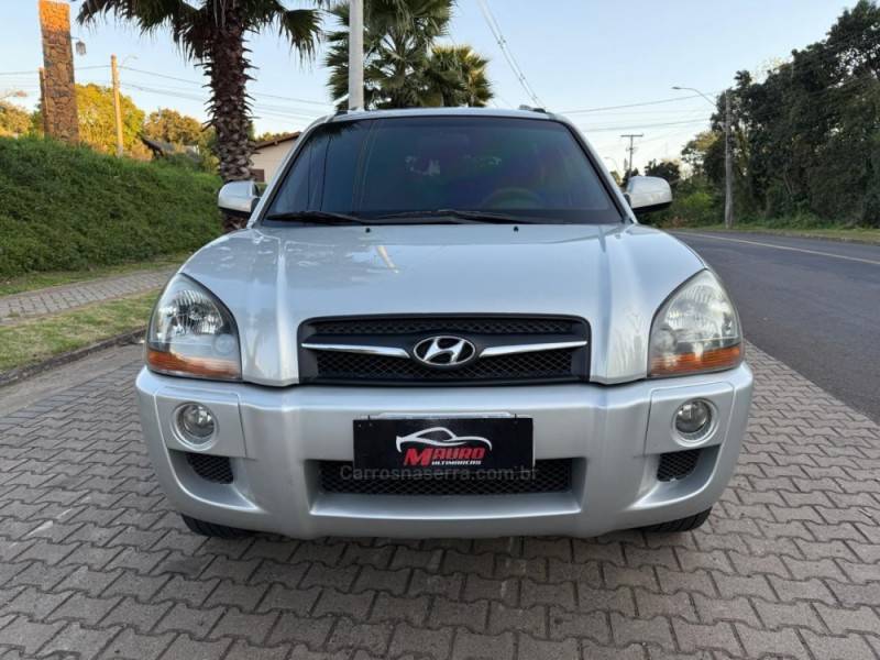HYUNDAI - TUCSON - 2011/2012 - Prata - R$ 44.900,00
