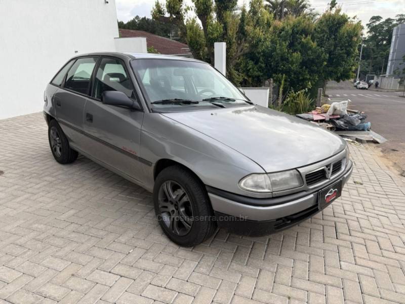 CHEVROLET - ASTRA - 1995/1995 - Cinza - R$ 16.900,00